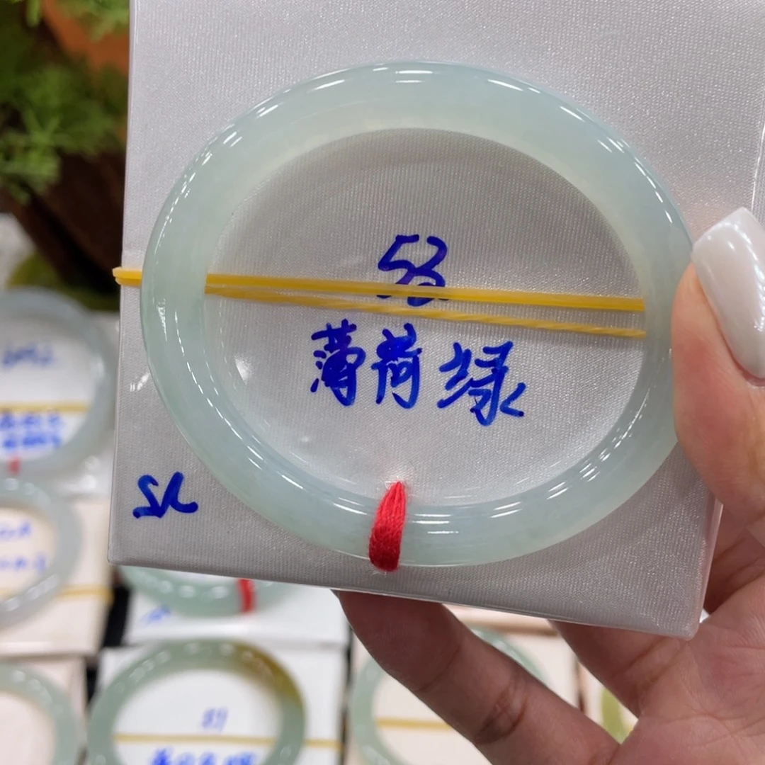 翡翠未镶嵌手镯缅甸翡翠