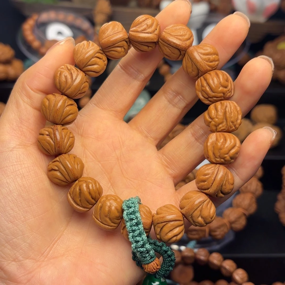 桃核吊坠摇**风野生玉龙脊1.6尺寸