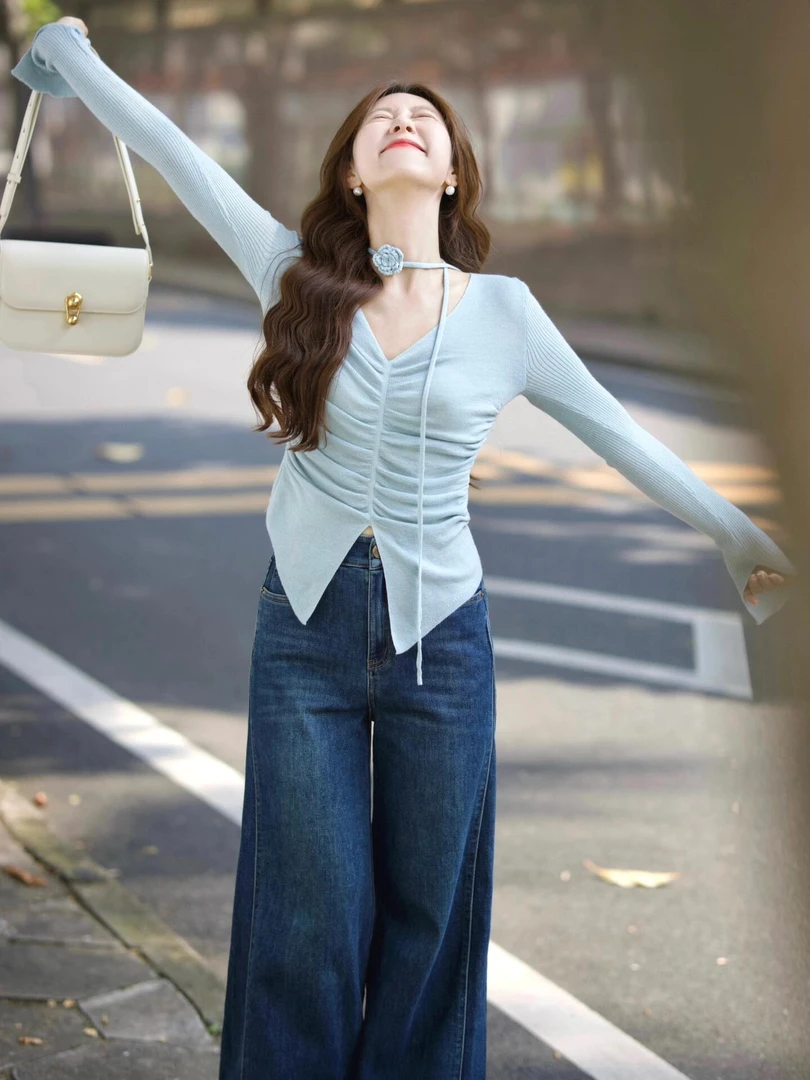 2024秋季搭配一整套女法式纯欲茶系修身显瘦上衣复古牛仔裤两件套