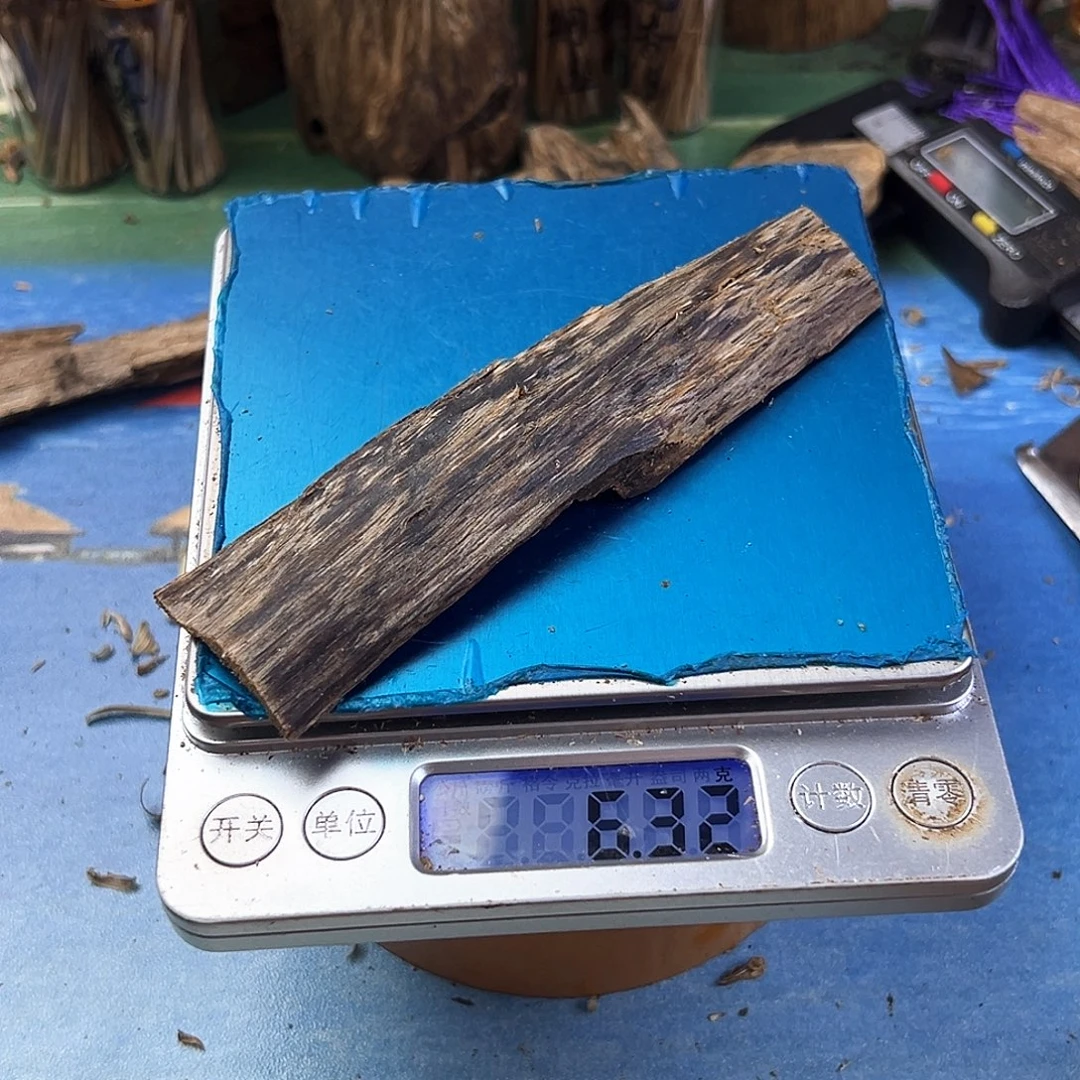 香料绿奇楠虫漏白棋6克