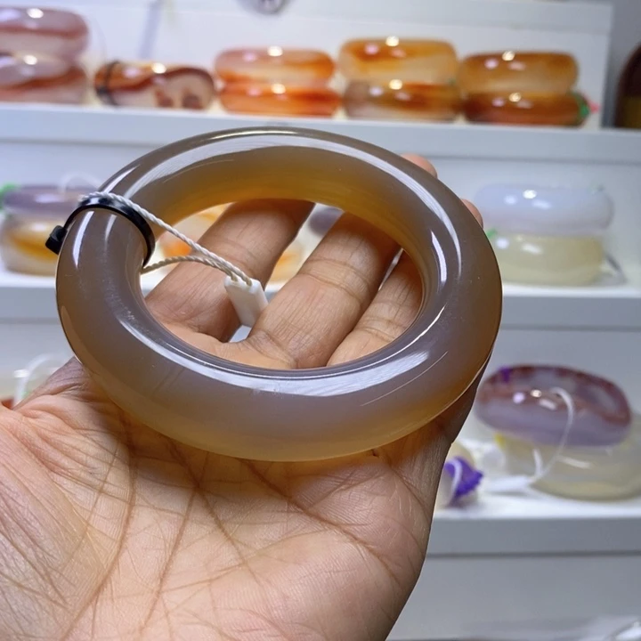 玛瑙/玉髓手镯未镶嵌红*