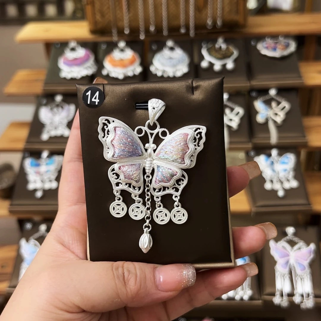 布艺非金属非遗苗绣手工吊坠项链