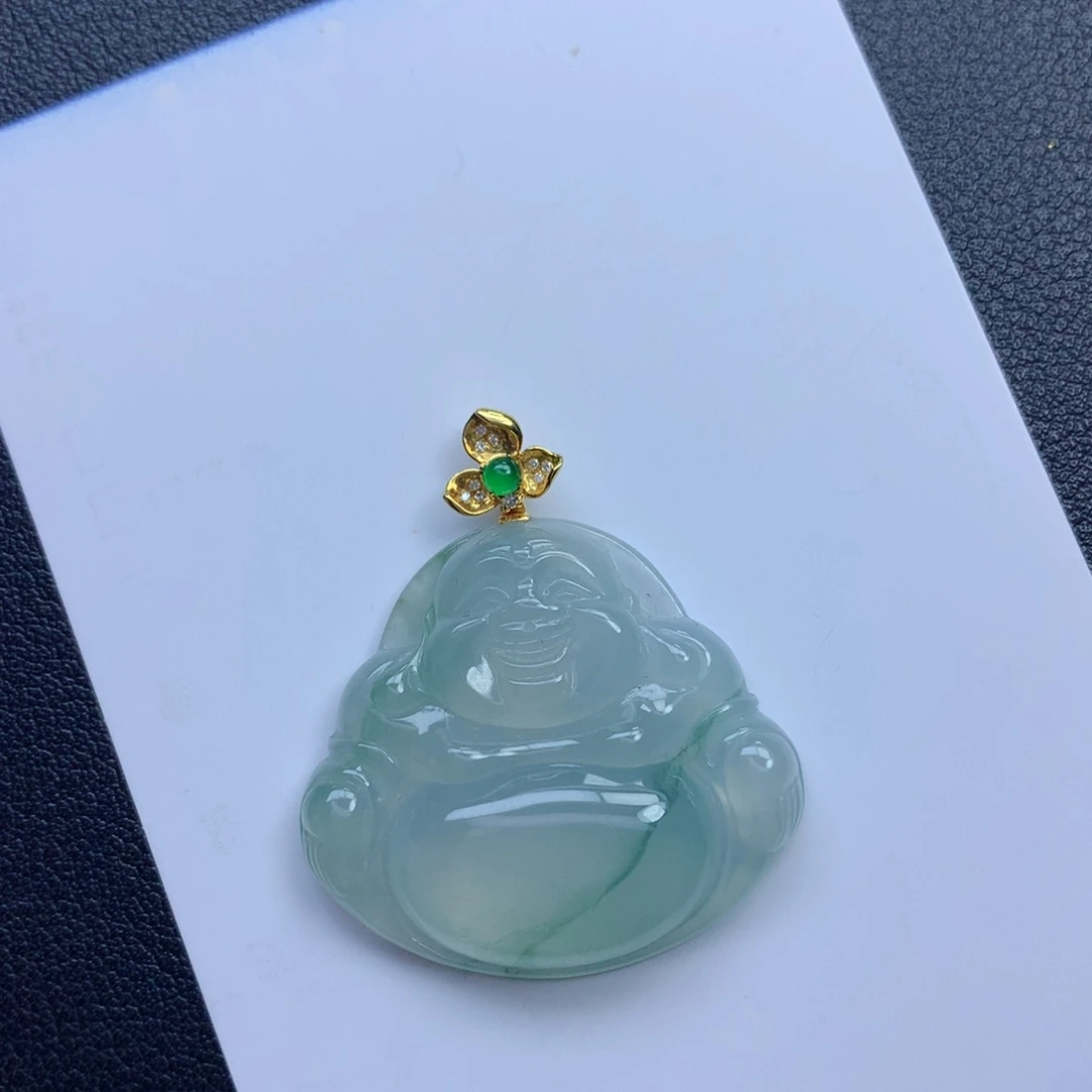 翡翠颈饰未镶嵌佛公