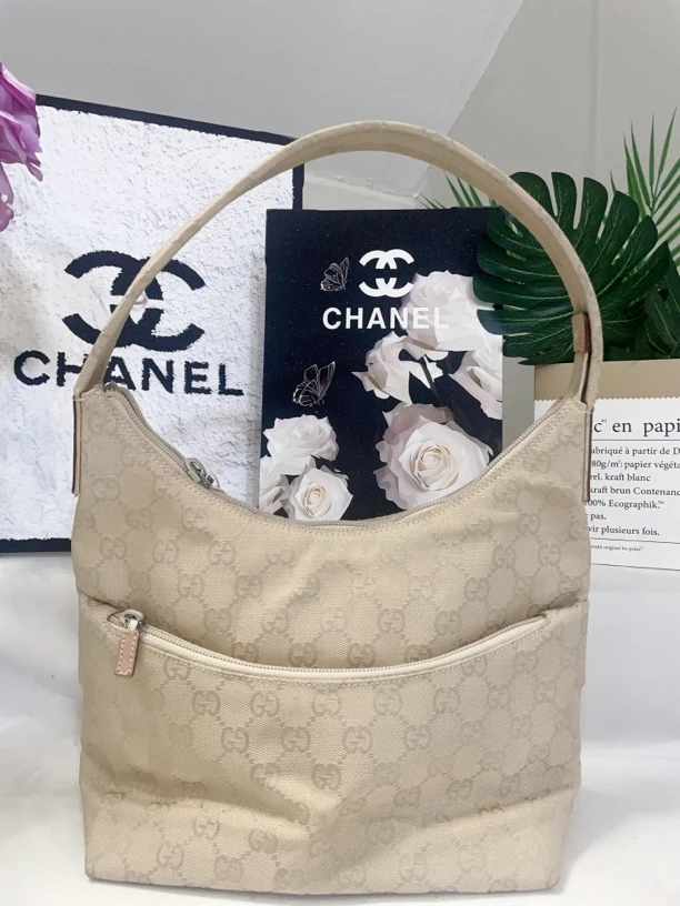 90新 GUCCI/古驰 兔兔奢/古驰单肩包/240610002