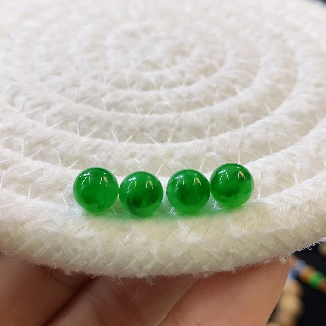 翡翠未镶嵌挂件组珠珠