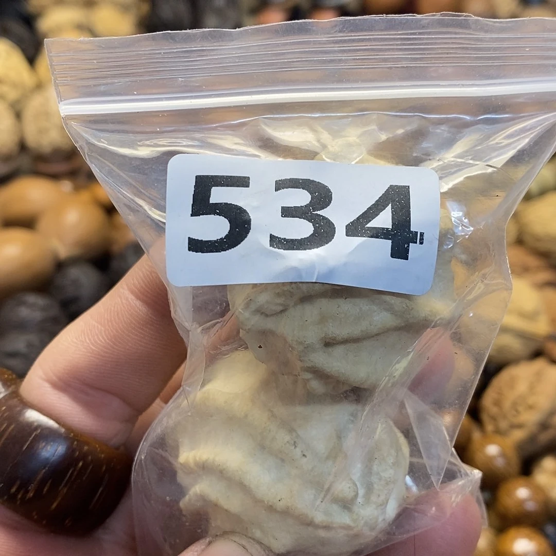 吊坠橄榄核小*糖