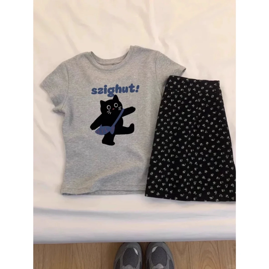 夏季女款纯棉睡衣圆领短袖设计感休闲家居服套装（软糯猫咪短裤）