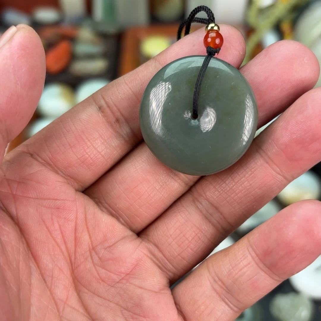 和田玉（糖玉）颈饰未镶嵌嗨*