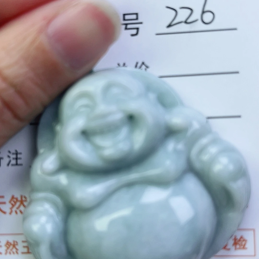 翡翠颈饰未镶嵌佛公