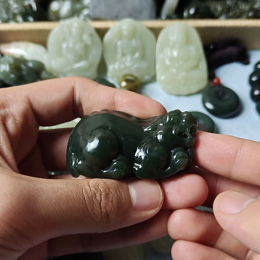 和田玉未镶嵌挂件