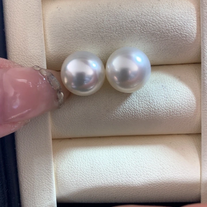 18K金镶嵌耳饰海水珍珠