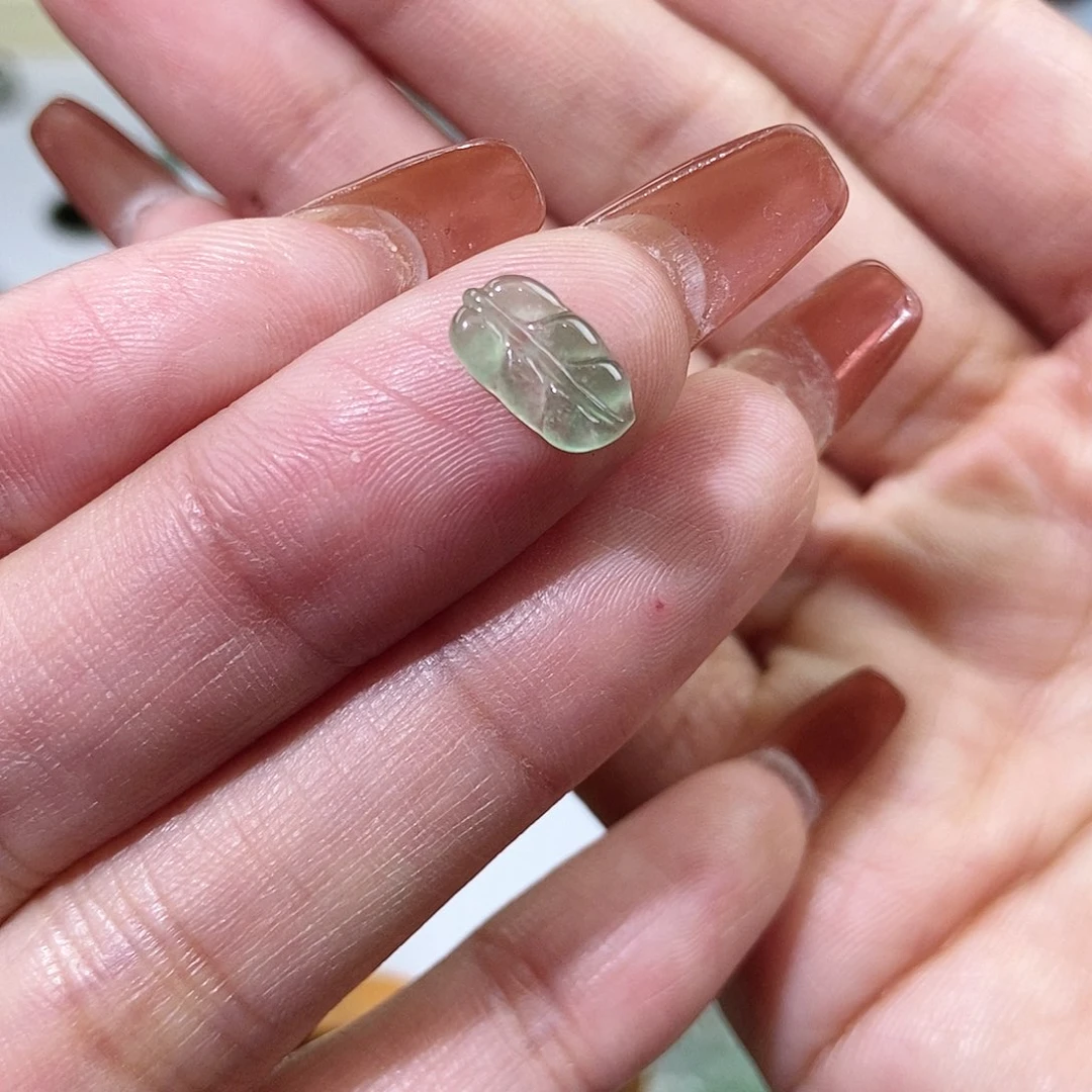 翡翠颈饰未镶嵌冰叶子