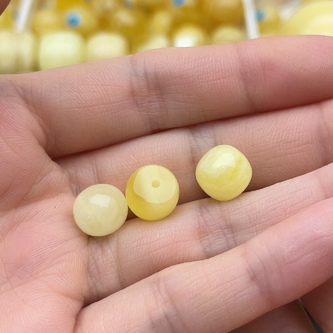 裸石琥珀未镶嵌华*慈蜜蜡老型鸽