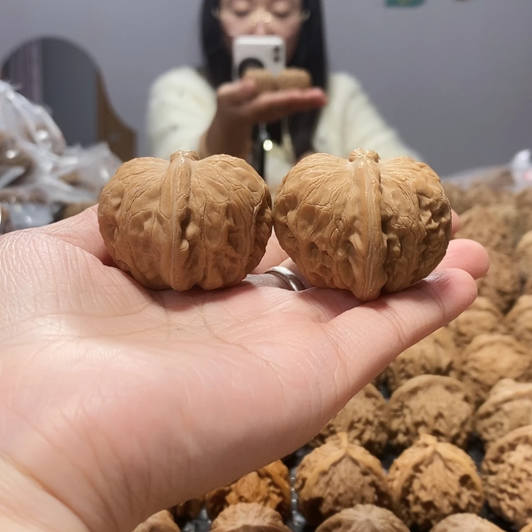 文玩核桃吊坠元宝42黄