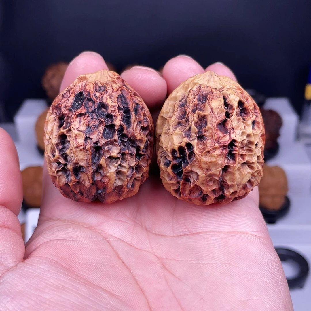 吊坠文玩核桃麒麟绣球