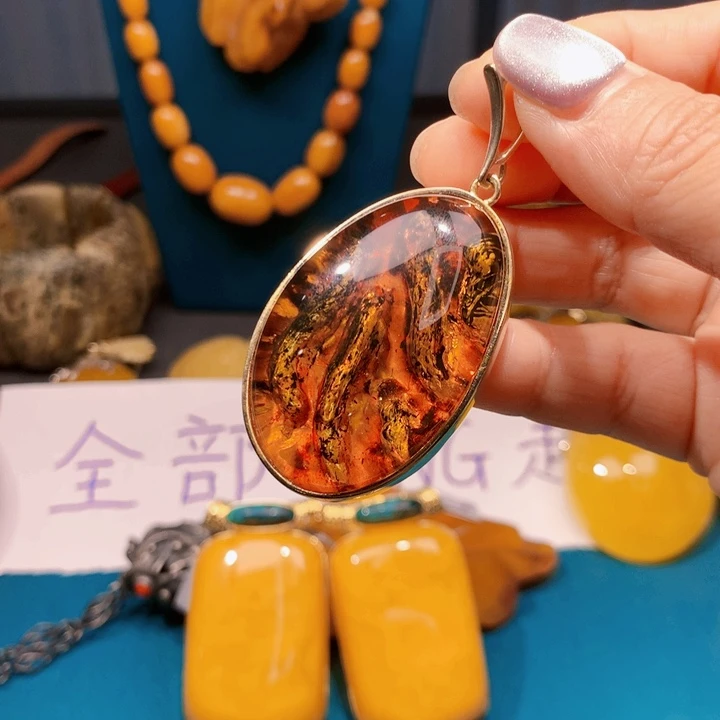 琥珀颈饰未镶嵌波兰设计款琥珀蜜蜡