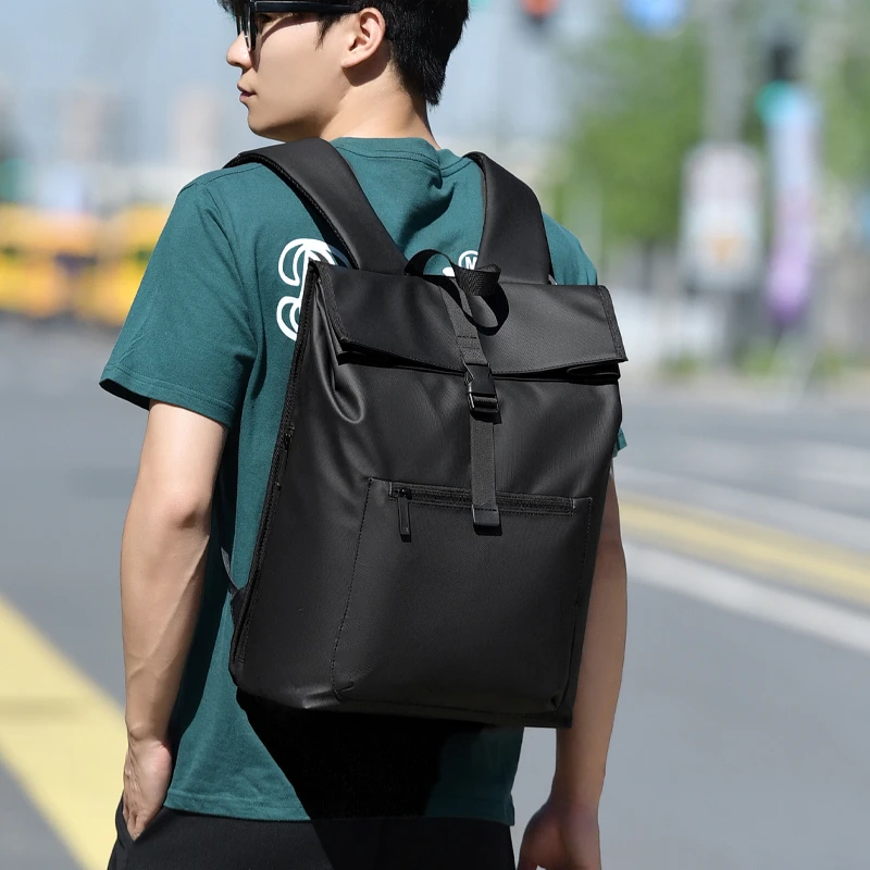 维鲁斯质感男士双肩包休闲竖款防水透气大容量通勤背包青年潮书包