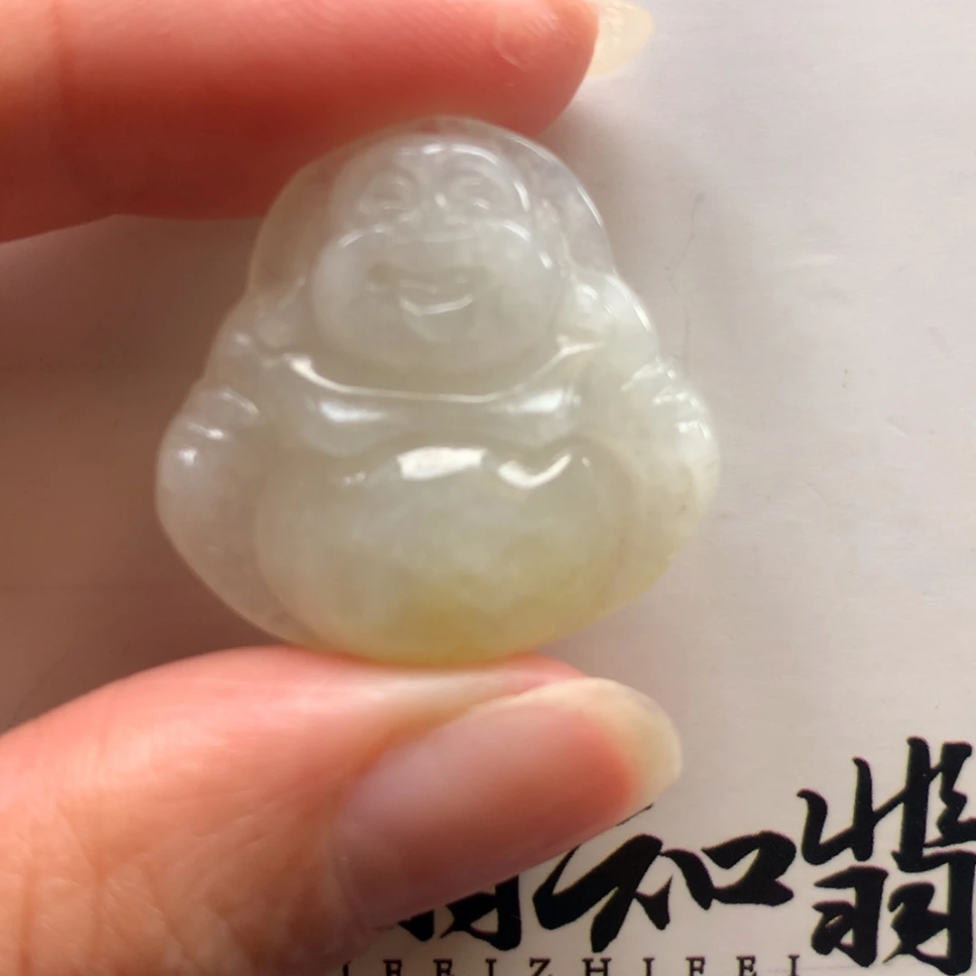 翡翠颈饰未镶嵌肚里藏进金佛公