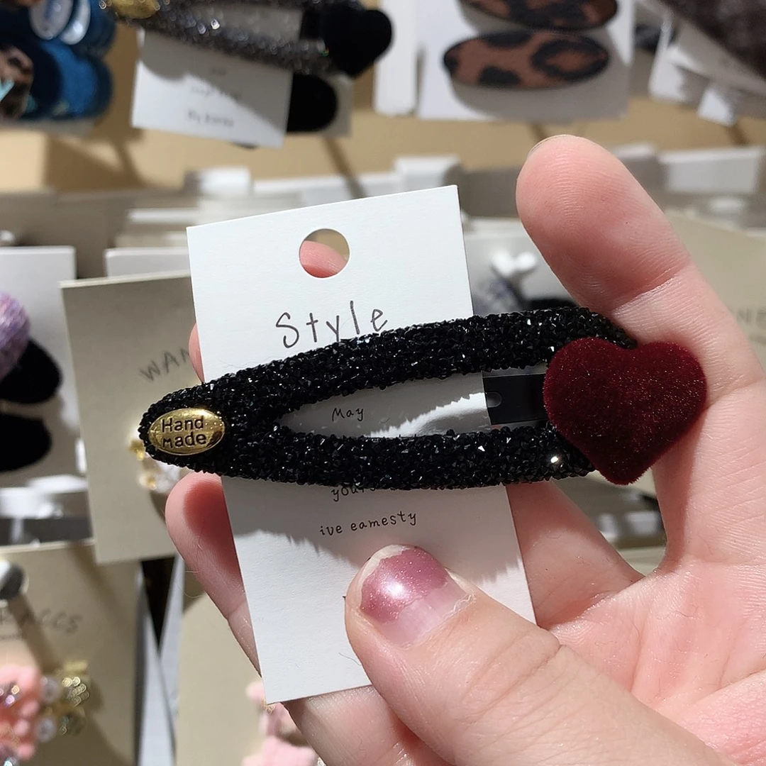 布艺非金属泡菜黑砂糖红爱心拜拜