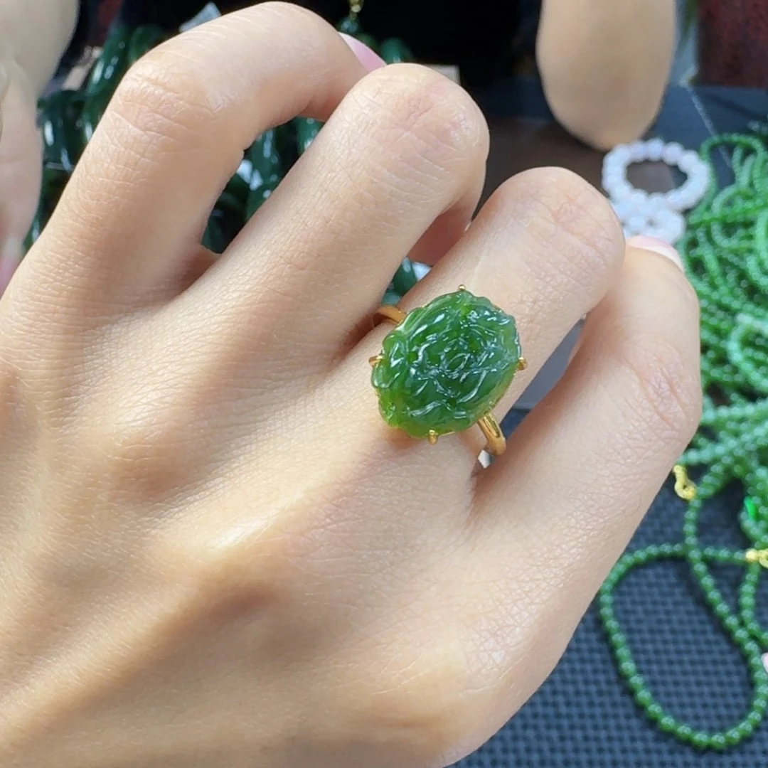 银S925镶嵌戒指和田玉（碧玉）