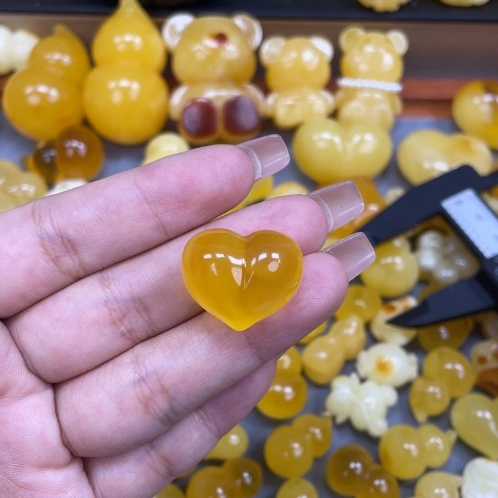 琥珀未镶嵌珠宝奇石