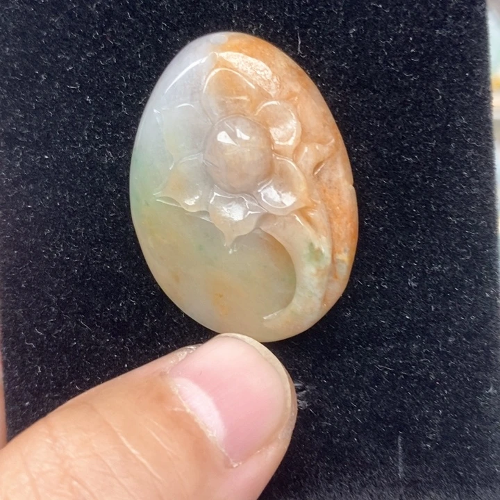 翡翠未镶嵌颈饰20号