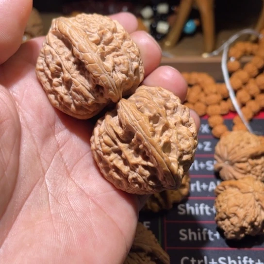恭**财暴雪边42肚40高40全品