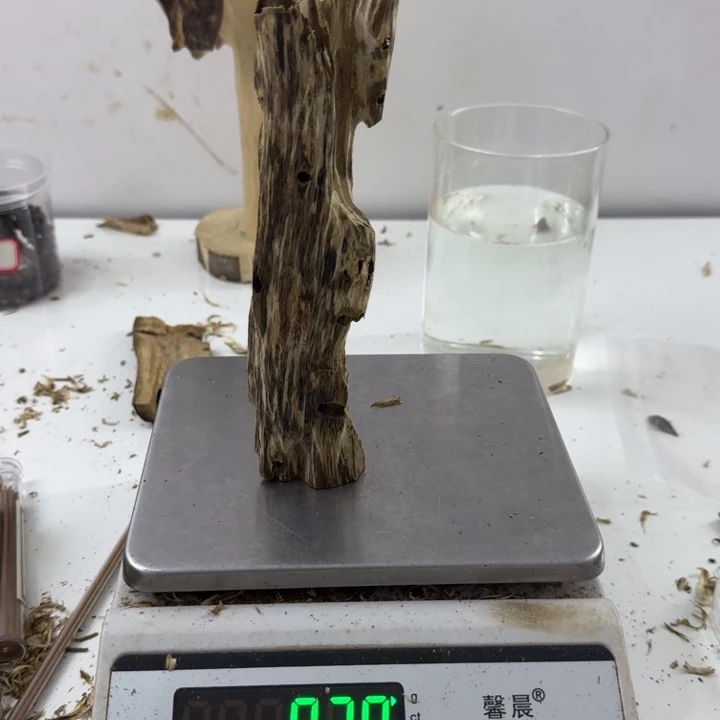 沉香碎屑沉香绿绮楠沉香zsz