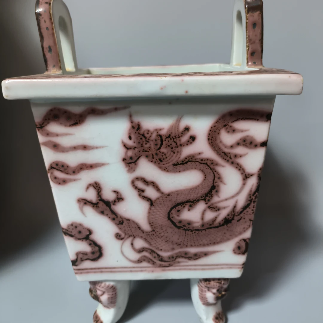 釉里红陶瓷龙纹摆件