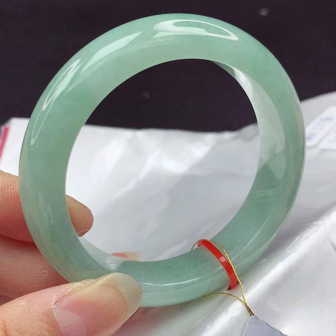 翡翠手镯未镶嵌54圈378