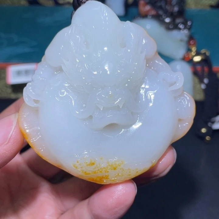 和田玉未镶嵌颈饰J