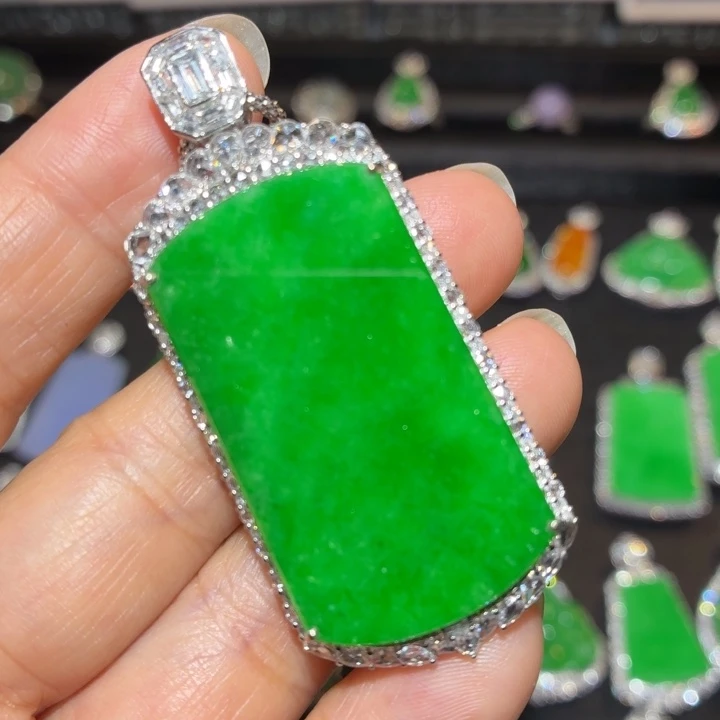 翡翠18K金镶嵌吊坠(不含链)翡翠