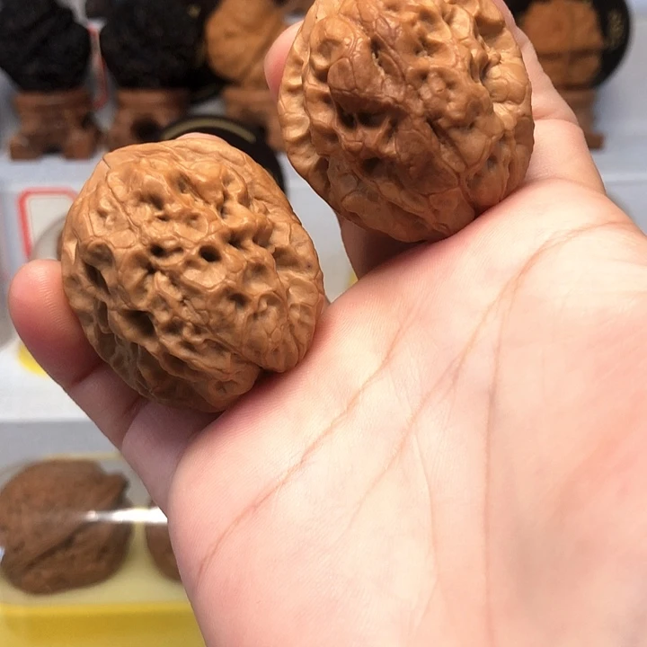 文玩核桃吊坠云南铁核桃