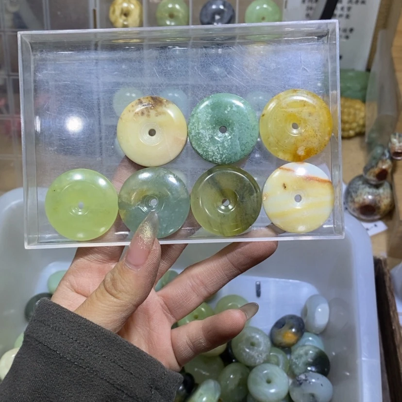 【闪购商品】蛇纹石玉颈饰未镶嵌85