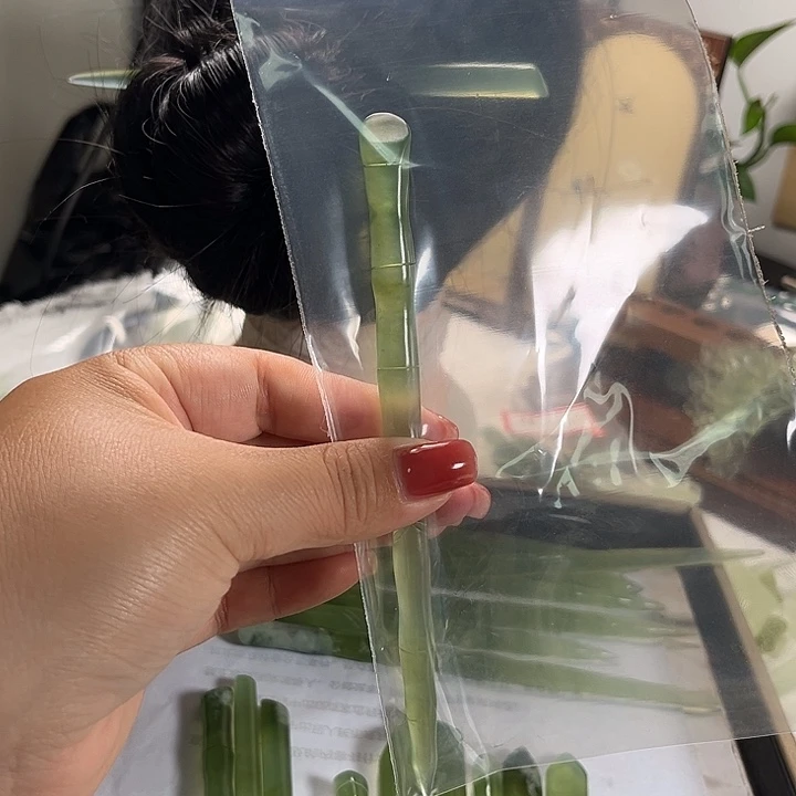 旋***卜蛇纹石玉未镶嵌发簪