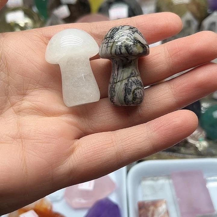 水晶未镶嵌珠宝半成品51克蘑菇