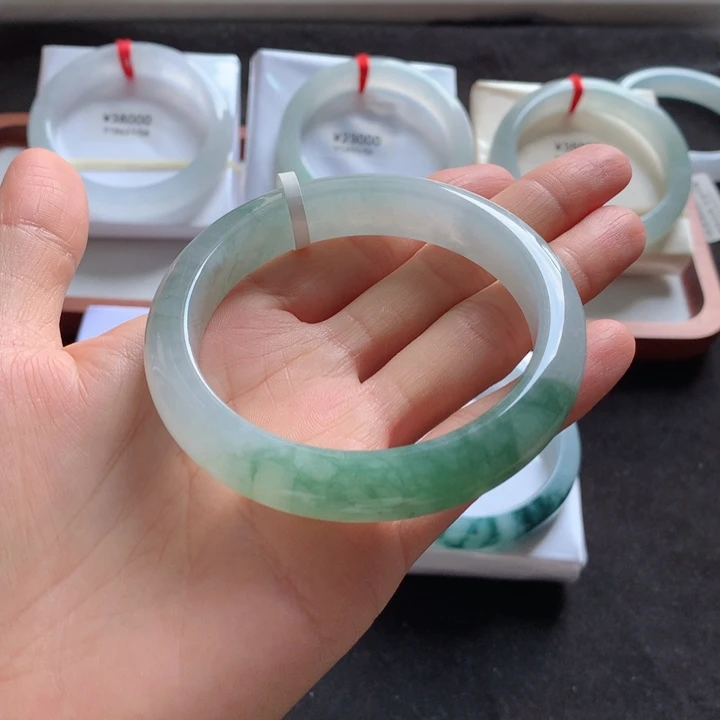 翡翠手镯未镶嵌手镯13