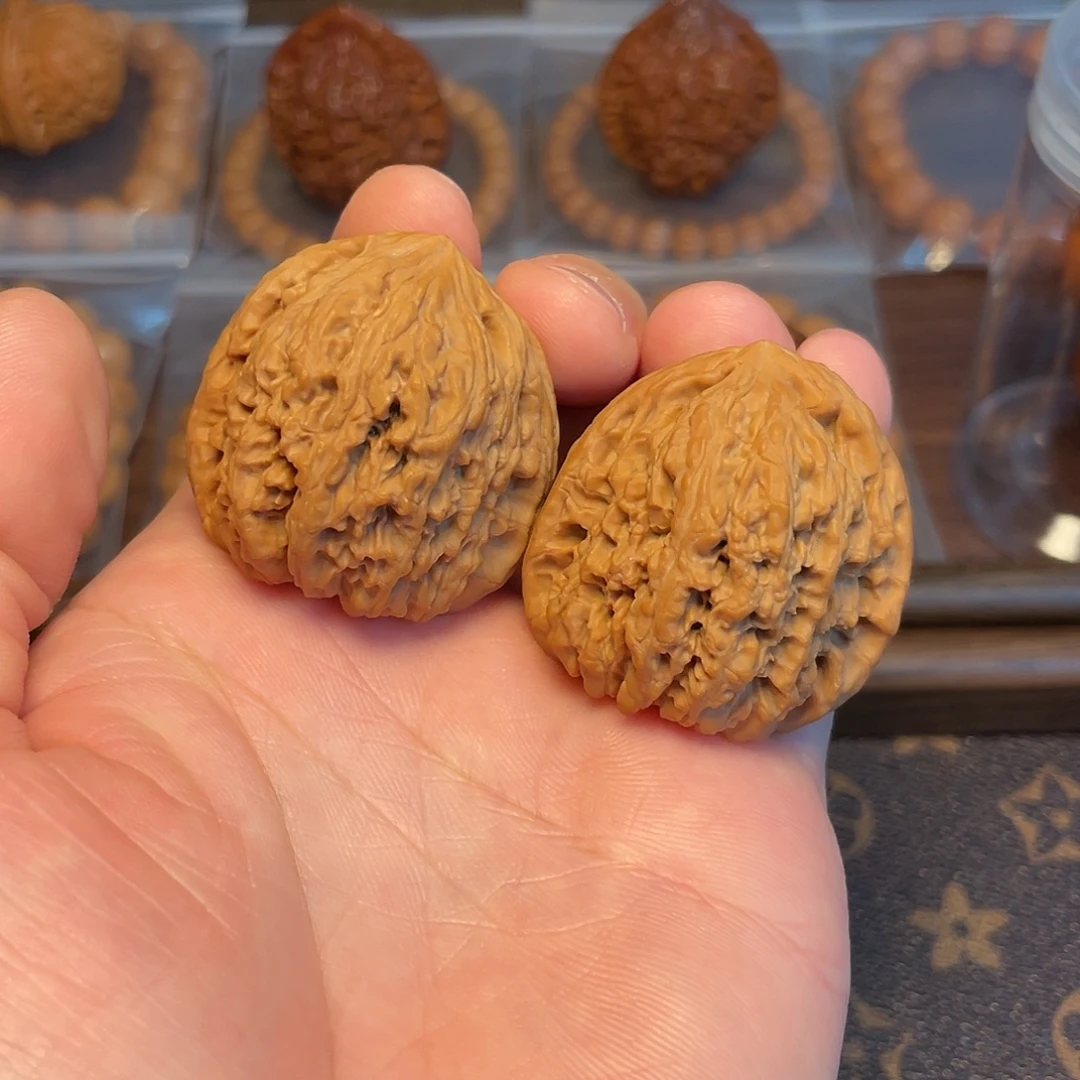 文玩核桃吊坠39尺南疆石