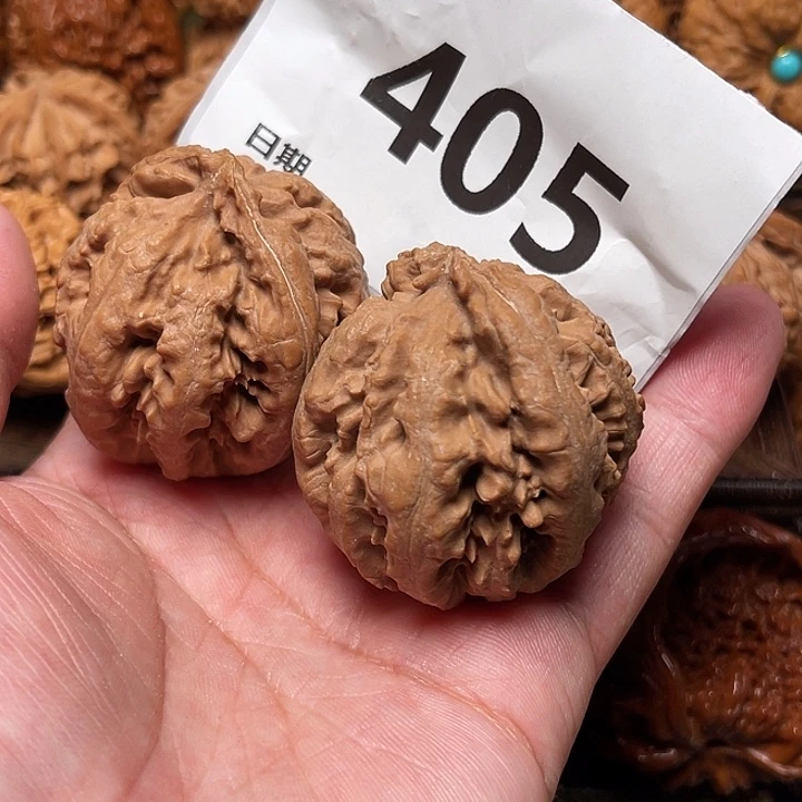 把件桃核霸王龙。边40。 405