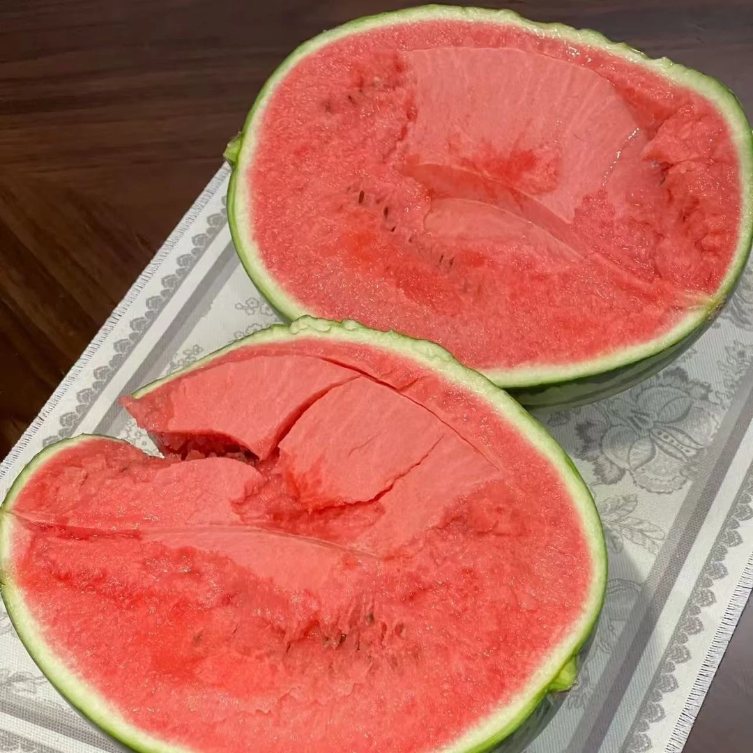 甘美4K无籽西瓜！酥，脆，甜。7~8斤装！京东快递！