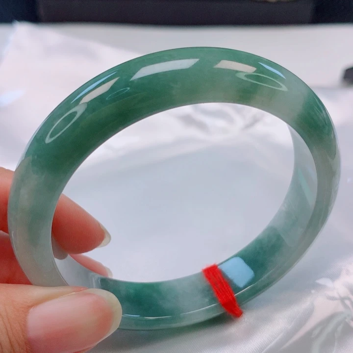 鱼***香未镶嵌手镯翡翠55圈