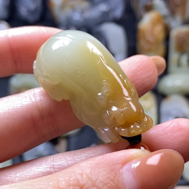 和田玉未镶嵌挂件