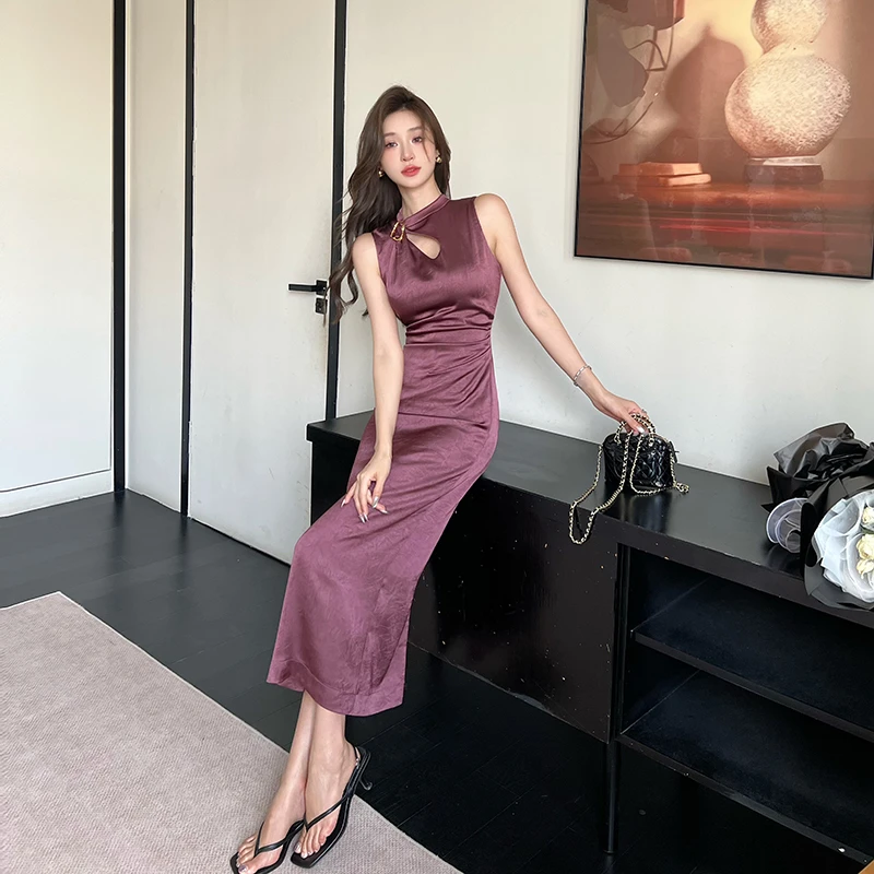 2025夏季新款温柔抓皱肌理水滴镂空捏褶无袖连衣裙