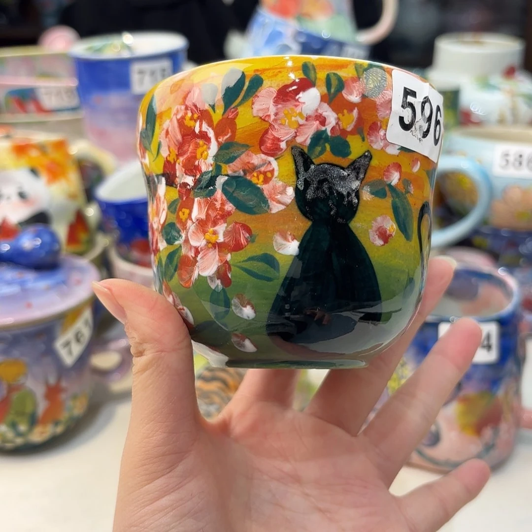 瓷片兔兔的小可爱太可爱