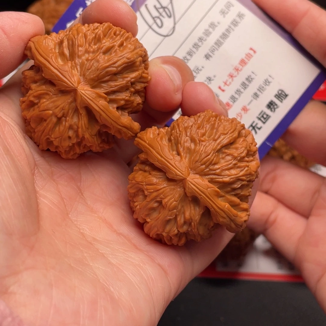 把件文玩核桃粗棱白狮子40