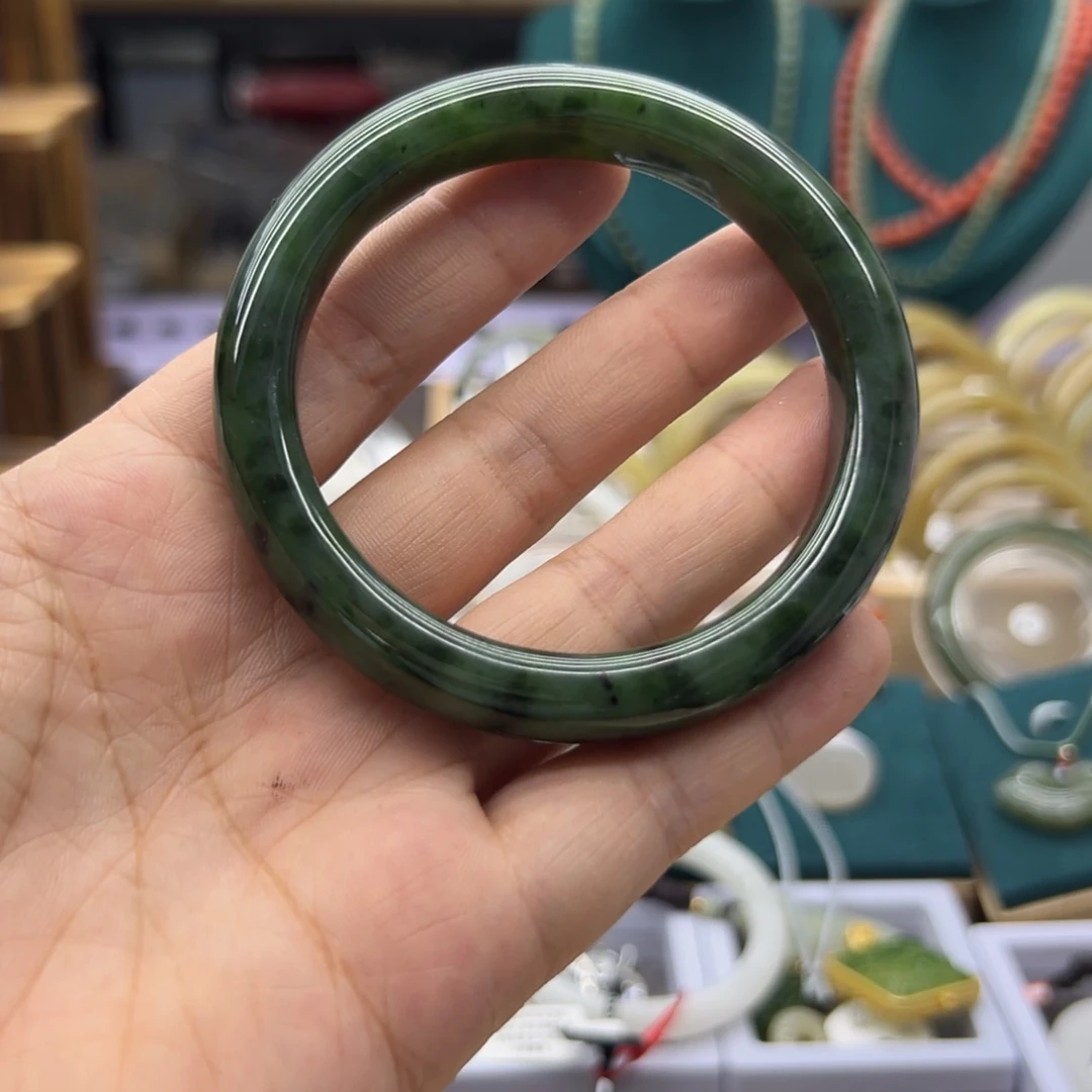 和田玉手镯未镶嵌59.7圈围18