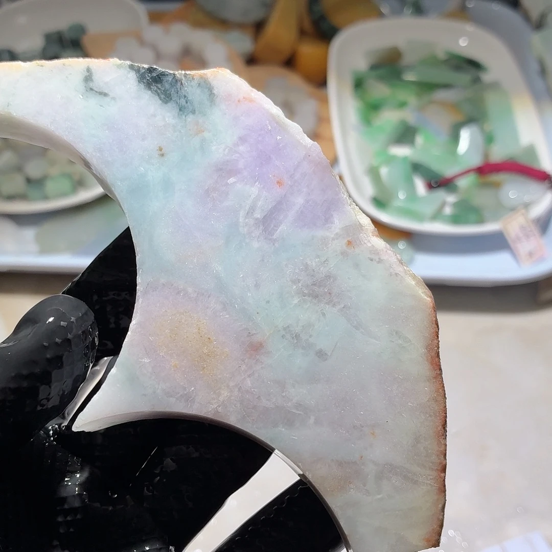 翡翠未镶嵌颈饰边角料