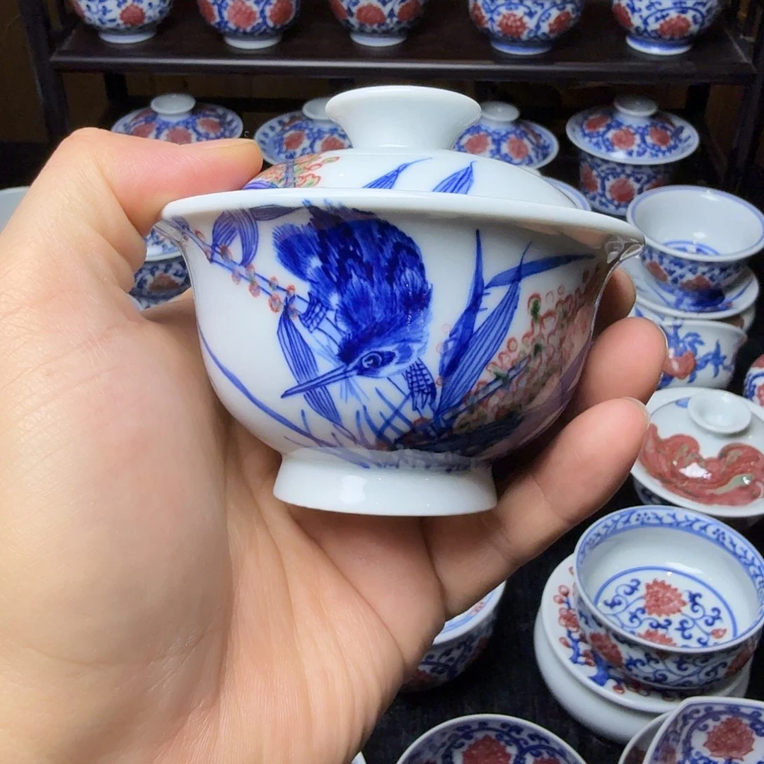 青花釉里红丹翠盖碗瑕疵