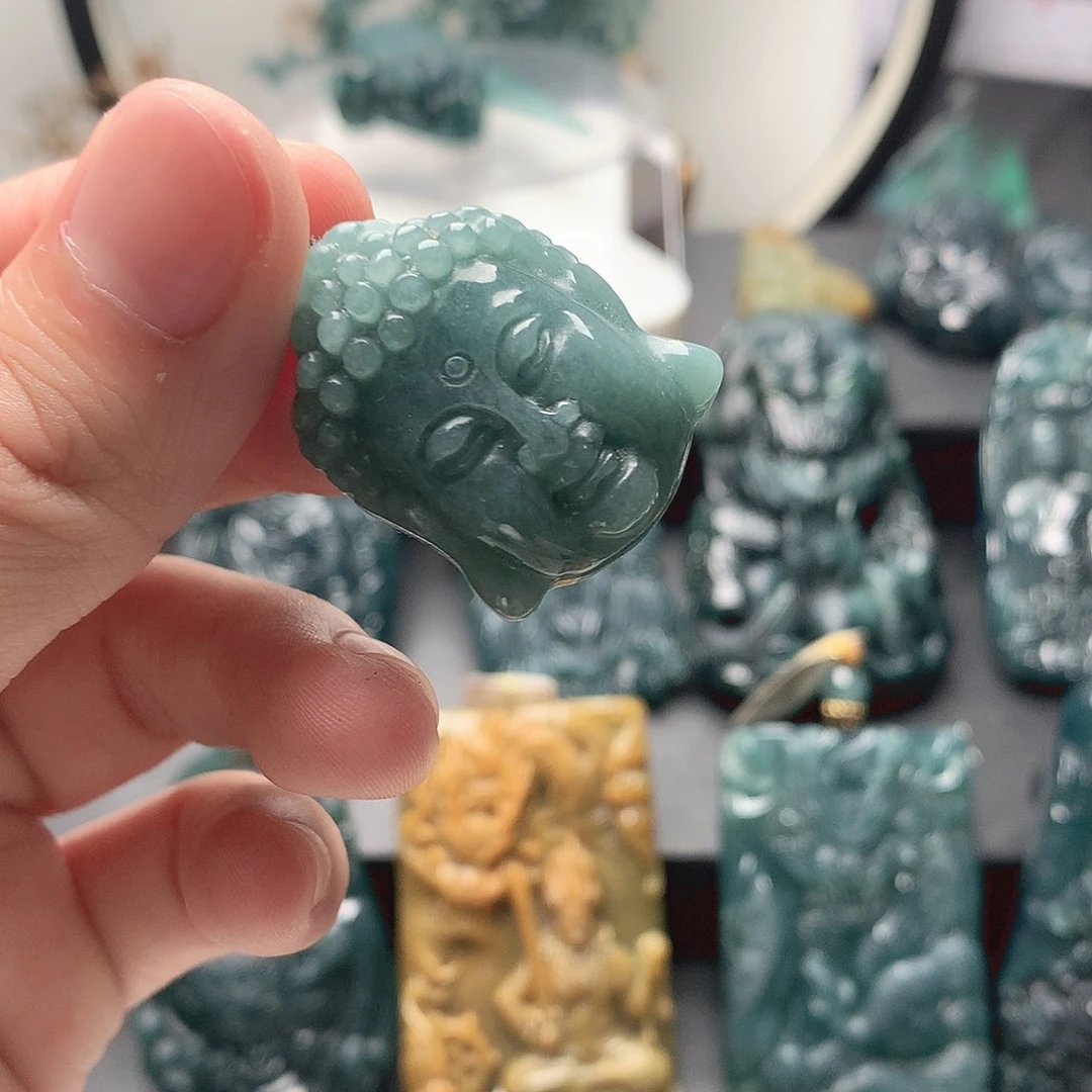 翡翠未镶嵌颈饰无