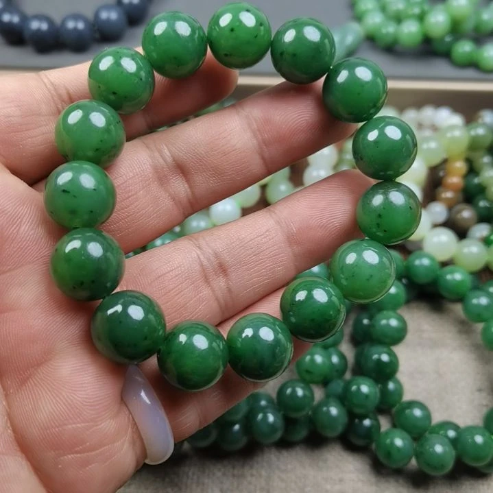 和田玉（碧玉）未镶嵌手链